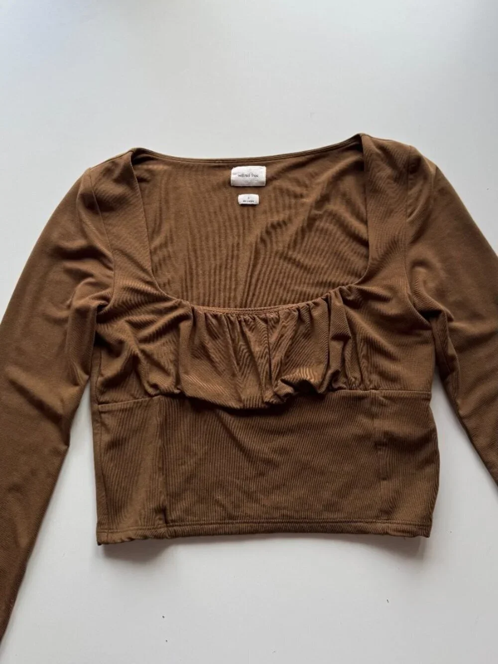 Aritzia WILFRED FREE Orbit Brown Jersey Ruched Long Sleeve Cropped Top, Size S - Picture 6 of 13